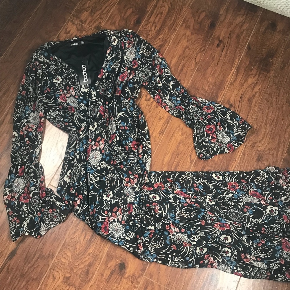 BooHoo Black Floral Maxi Dress